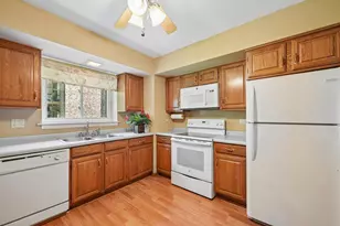 835 S Dwyer Ave, Arlington Heights, IL 60005 - Photo 10