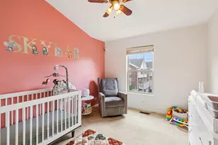 654 Astor Ln, Wheeling, IL 60090 - Photo 16