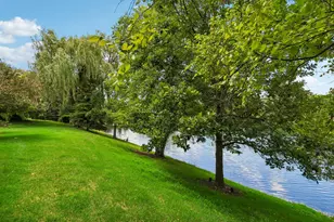 654 Astor Ln, Wheeling, IL 60090 - Photo 22