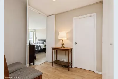 111 E Chestnut Street #26D, Chicago, IL 60611 - Photo 8