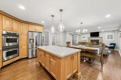 827 Birch Avenue, Downers Grove, IL 60515 - Photo 10
