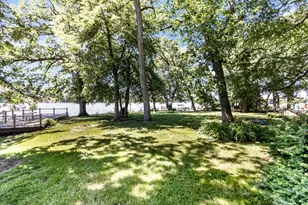 407 Holiday Dr, Lake Holiday, IL 60552 - Photo 20
