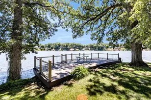 407 Holiday Dr, Lake Holiday, IL 60552 - Photo 4