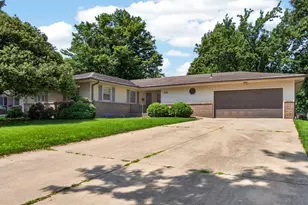 305 Centennial Ave, Normal, IL 61761 - Photo 46