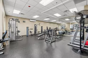 512 N McClurg Ct, Chicago, IL 60611 - Photo 14