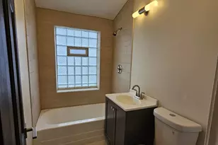 4025 W 58th Pl, Chicago, IL 60629 - Photo 8