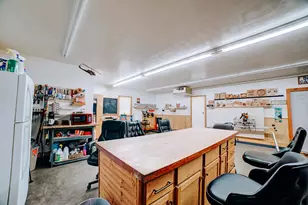 612 E Jones St, Milford, IL 60953 - Photo 50