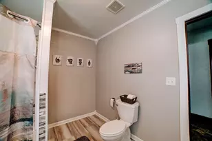 612 E Jones St, Milford, IL 60953 - Photo 42