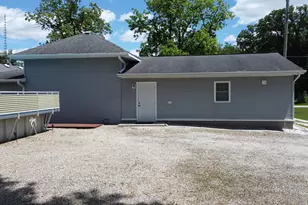 612 E Jones St, Milford, IL 60953 - Photo 8