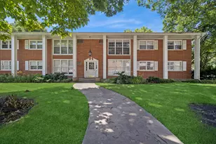 1777 Dewes St, Glenview, IL 60025 - Photo 2