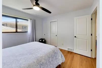 8864 E Prairie Road, Skokie, IL 60076 - Photo 22
