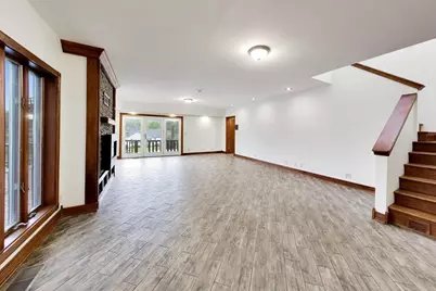 401 N River Road, Fox River Grove, IL 60021 - Photo 6