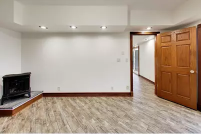 401 N River Road, Fox River Grove, IL 60021 - Photo 24