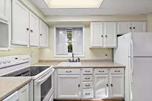 217 Hillside Dr, Island Lake, IL 60042 - Photo 8