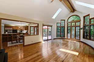 8701 Lake Ridge Dr, Darien, IL 60561 - Photo 10