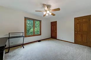 8701 Lake Ridge Dr, Darien, IL 60561 - Photo 18