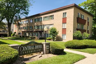 2650 Central Dr, Flossmoor, IL 60422 - Photo 1
