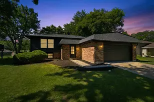 34 Berkshire Dr, Wheeling, IL 60090 - Photo 36