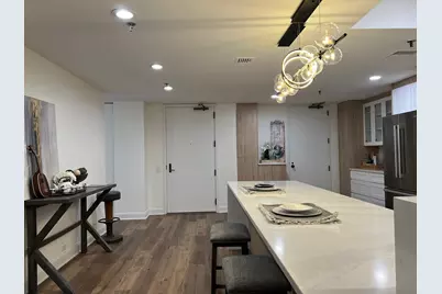 680 N Lake Shore Drive #919, Chicago, IL 60611 - Photo 2