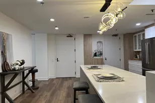 680 N Lake Shore Dr, Chicago, IL 60611 - Photo 2