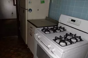 233 Buena Vista St, Paris, IL 61944 - Photo 6