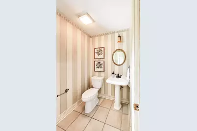 2074 Greenview Road, Northbrook, IL 60062 - Photo 22