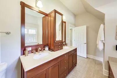 2074 Greenview Road, Northbrook, IL 60062 - Photo 30