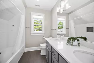 2121 Pioneer Rd, Evanston, IL 60201 - Photo 16
