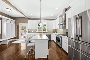 2121 Pioneer Rd, Evanston, IL 60201 - Photo 6