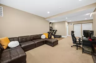 2121 Pioneer Rd, Evanston, IL 60201 - Photo 20