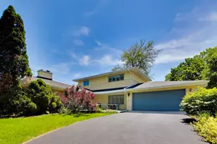 245 Ann St, Clarendon Hills, IL 60514 - Photo 1