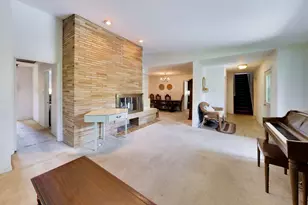 245 Ann St, Clarendon Hills, IL 60514 - Photo 4