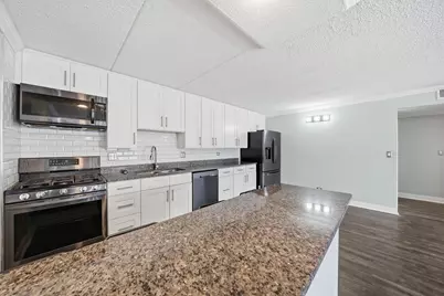 5S066 Pebblewood Lane #B12, Naperville, IL 60563 - Photo 8