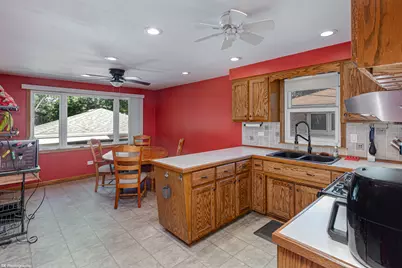 8410 Lawler Avenue, Burbank, IL 60459 - Photo 6