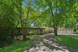 3033 Blackthorn Rd, Riverwoods, IL 60015 - Photo 2