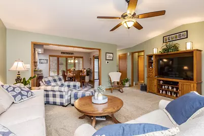 708 N Cherokee Lane, Pontiac, IL 61764 - Photo 30