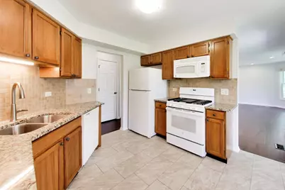 40 Willow Parkway #0, Buffalo Grove, IL 60089 - Photo 10