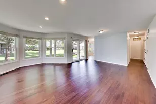 40 Willow Pkwy, Buffalo Grove, IL 60089 - Photo 6