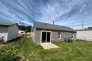 104 5th St, Colona, IL 61241 - Photo 6