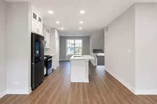 186 N East River Rd, Des Plaines, IL 60016 - Photo 8