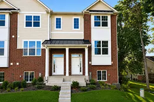 186 N East River Rd, Des Plaines, IL 60016 - Photo 2
