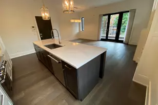3946 N Hoyne Ave, Chicago, IL 60618 - Photo 8