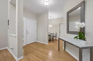 3042 Lexington Ln, Glenview, IL 60026 - Photo 10