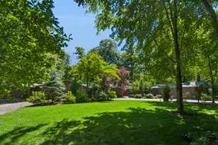 3035 Blackthorn Rd, Riverwoods, IL 60015 - Photo 2