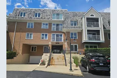 308 Happ Road #304, Northfield, IL 60093 - Photo 2