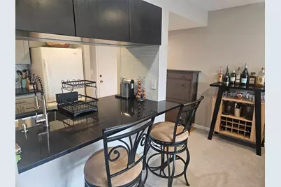 308 Happ Road #304, Northfield, IL 60093 - Photo 14