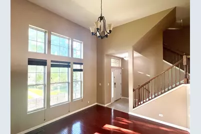 546 Grosvenor Lane, Aurora, IL 60504 - Photo 4