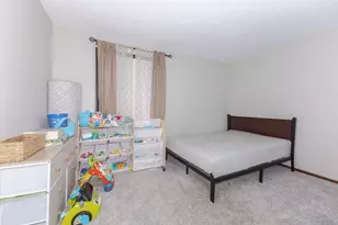 2003 Tracy Dr, Bloomington, IL 61704 - Photo 24