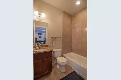 1430 N Maplewood Avenue #402, Chicago, IL 60622 - Photo 22