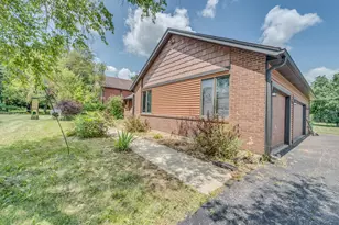 41W700 Lenz Rd, Elgin, IL 60124 - Photo 2